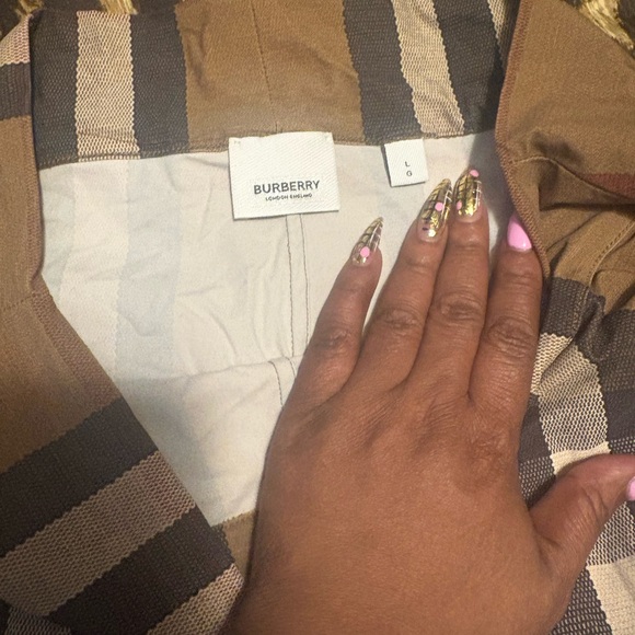 Burberry Tan and Black Check Leggings - Picture 6 of 7